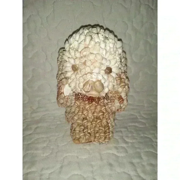 Vintage Dog/Puppy With Long Floppy Ears Made Of Small Sea Shells - Picture 1 of 7